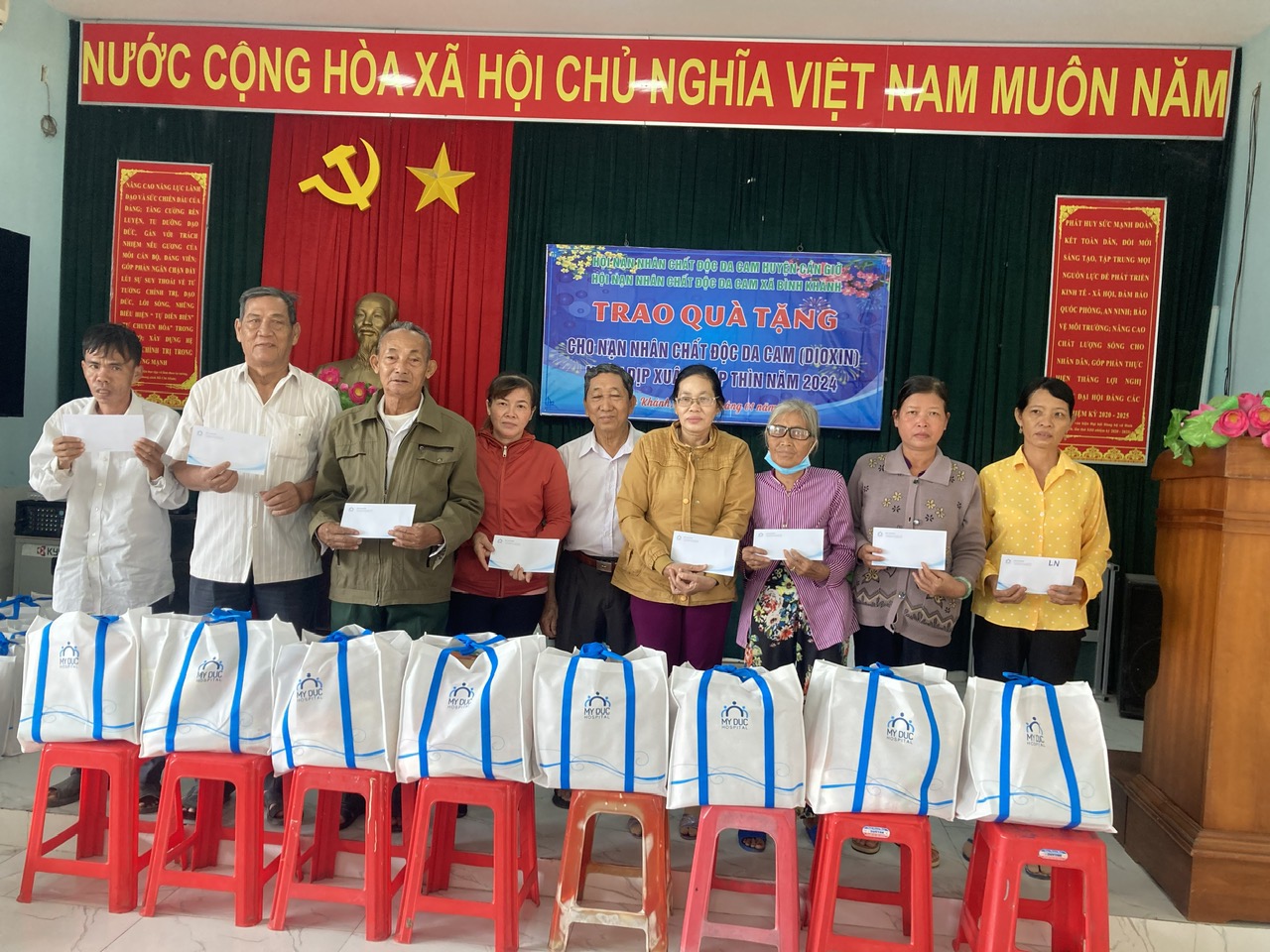 H. Cần Giờ trao quà tết năm 2024